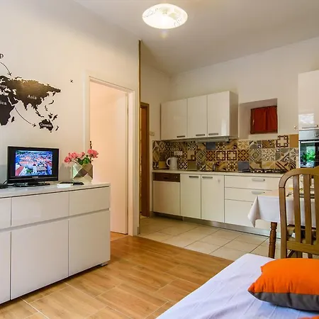 Studio Terrace Borgoforte Apartment